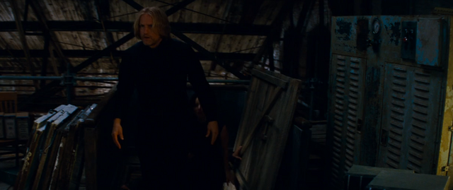 Archivo:Haymitch en el edificio de justicia del 11.png