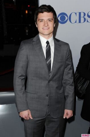 File:Josh-Hutcherson-at-2012-Peoples-Choice-Awards--600x908.jpeg