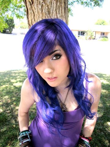 File:Leda.jpg