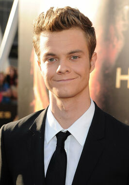 Jack-alexander-dayo-thg-premiere-19.jpg