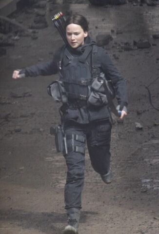 File:Katniss running.jpeg