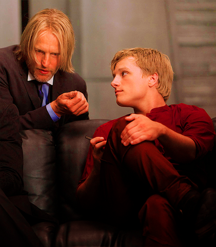 Archivo:Haymitch y Peeta.png