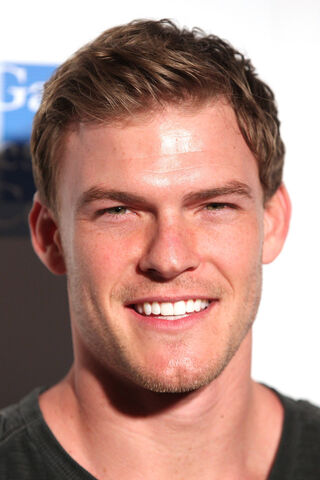 File:Alan-ritchson.jpg