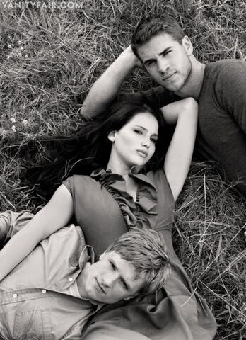 File:Item1-rendition-slideshowwidevertical-hunger-games-ss02.jpg