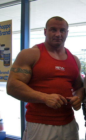 File:Mariusz P..jpg