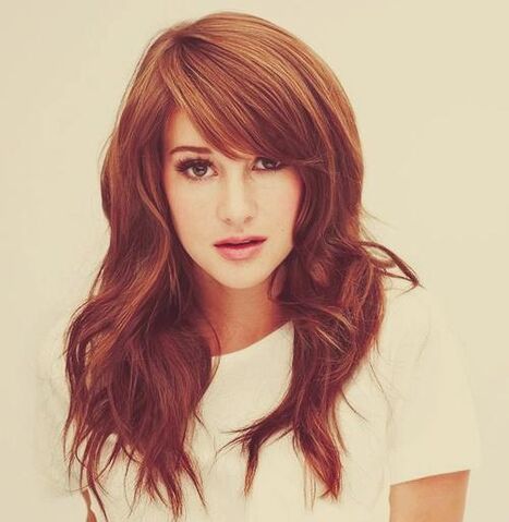File:Auburn-hair large.jpg