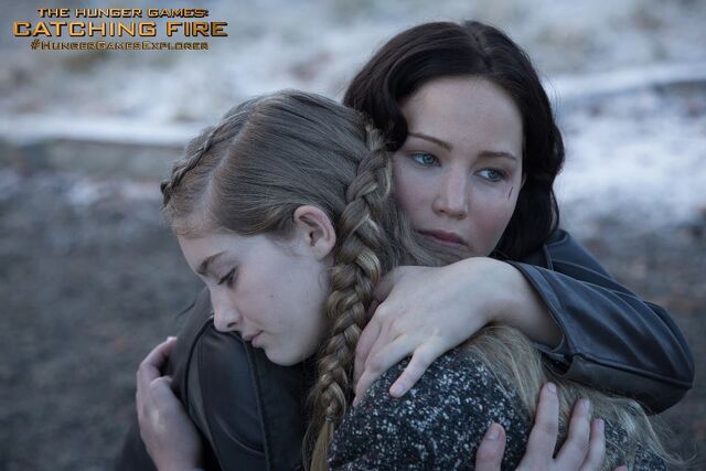 File:Katniss Prim Catching Fire.jpg