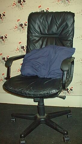 File:Chair.jpg