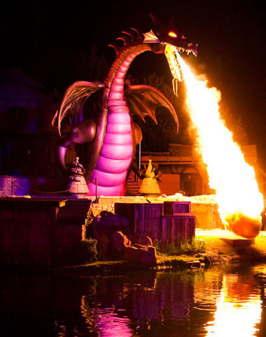 File:Disneyland-maleficent-dragon-400.jpg