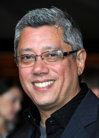 File:Dean Devlin.png