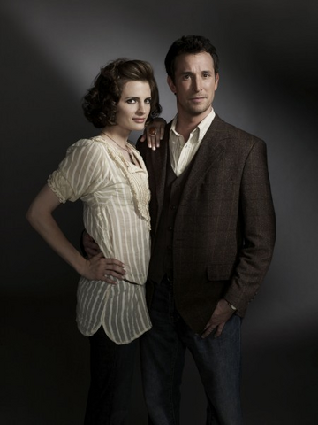 File:Flynn Carsen and Simone Renoir promotional.png