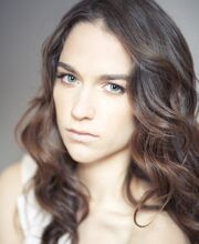 600full-melanie-scrofano