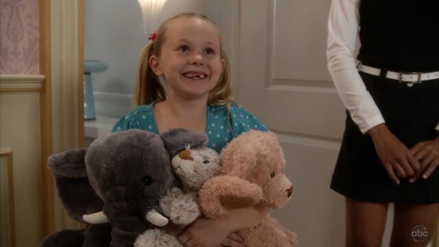 File:Larry Bird Presents Isabella Cramp.jpg