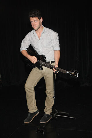 File:Justin 11.jpg