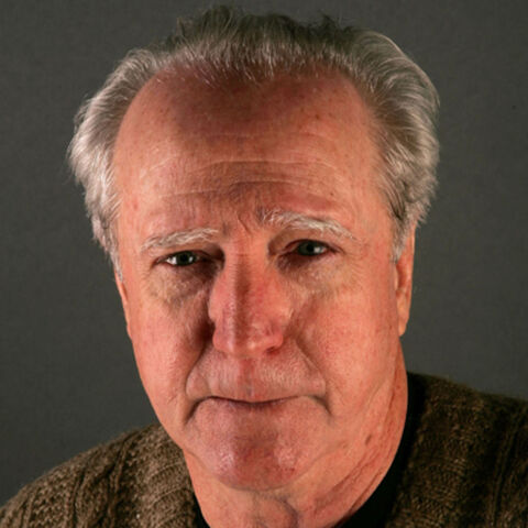 File:Open-window-sundance-portrait-session.jpg