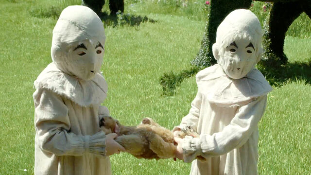 File:MissPeregrine Trailer2.jpg