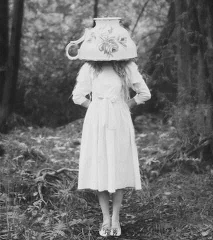 File:Teacup girl.jpg