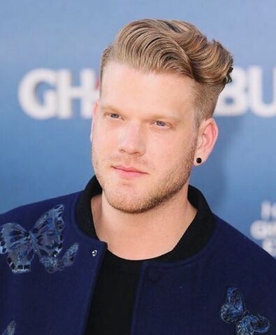 File:ScottHoying GhostbustersPremiere.jpg