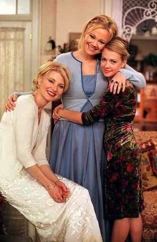File:Spellman-Family-Photos-sabrina-the-teenage-witch-11719919-350-540.jpg