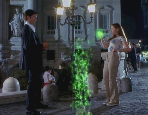 File:754px-Gwen magic alberto.jpg