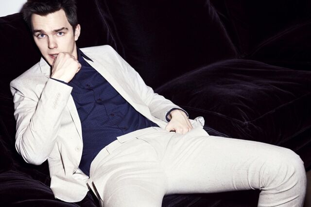 File:Nich-by-marcus-mam-nicholas-hoult-11323954-800-533.jpg