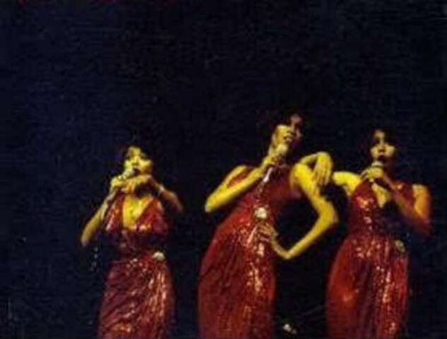 File:The Supremes 1976.jpg
