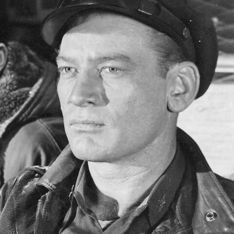 File:Patrick Hendry - Profile.jpg