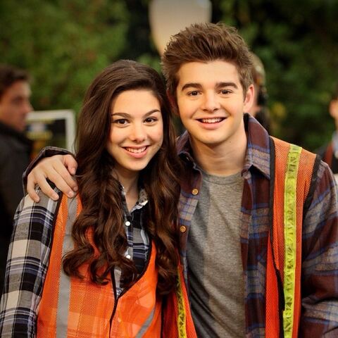 File:Phoebeandmaxconstruction.jpg