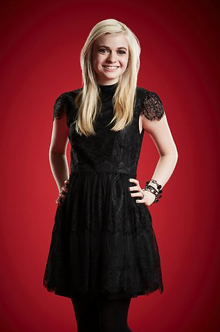 File:Holly Henry - S5.png