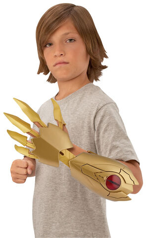 File:Bandai Deluxe Claw Shield4.jpg