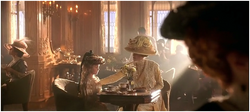 Etiquette en première classe.png