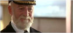Smith souriant.png
