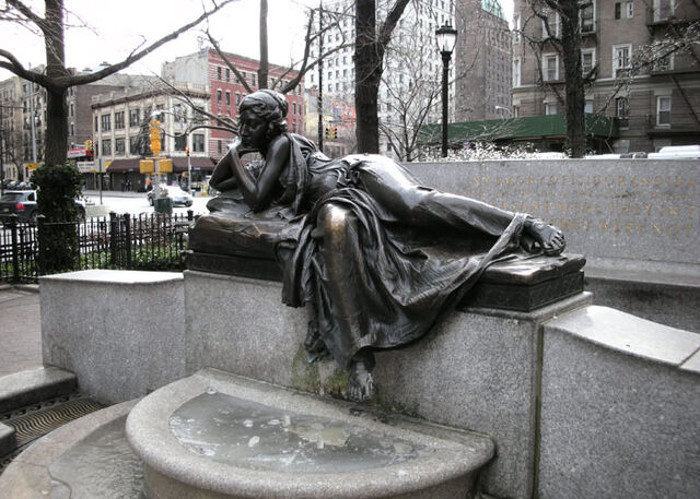 File:Straussmemorial.jpg