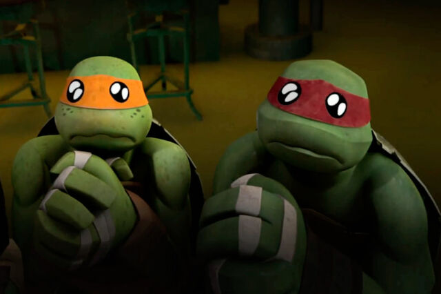 Archivo:Mikey-and-Raph--SadFace.jpg
