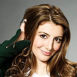 File:Nasim Pedrad.png