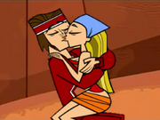 TylerandLindsayKissCauseLindsayissafe