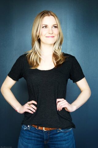 File:Renee Paquette.jpg
