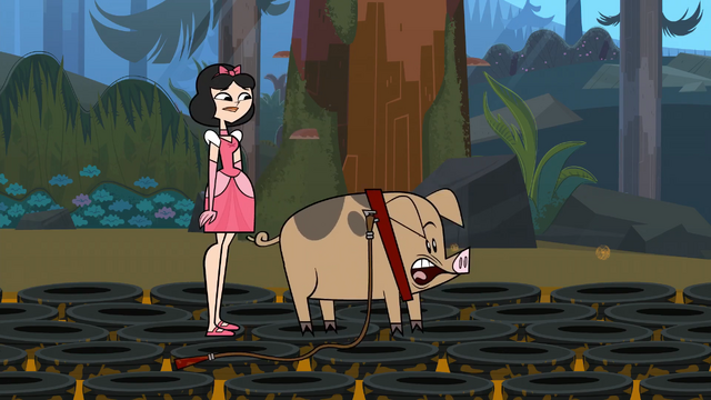 File:EllaScaredPig.png