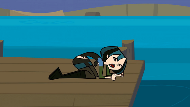 File:GwenBreaksDown.png