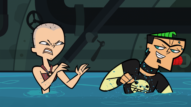 File:HeatherSplashingDuncan.png