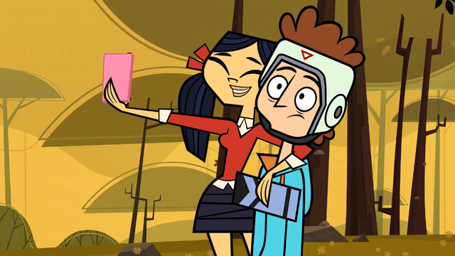 File:Kitty mickey selfie.png