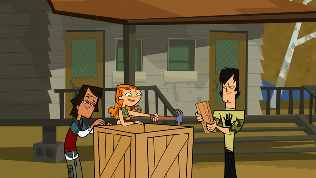 File:Fixing a crate.png