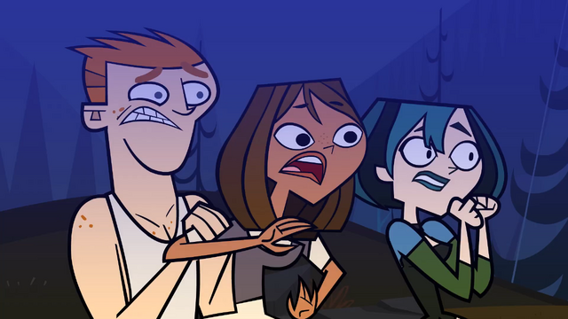 File:ScottCourtneyGwenReact.png