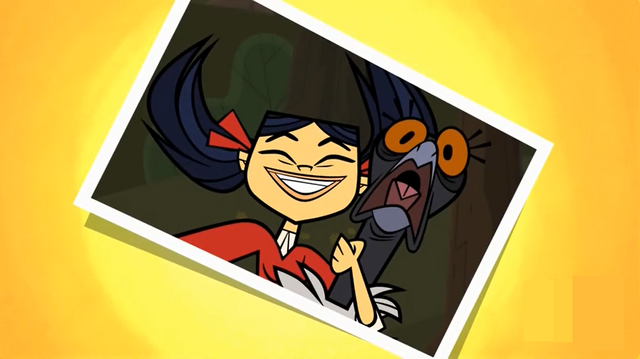 File:Kitty Emu selfie.png