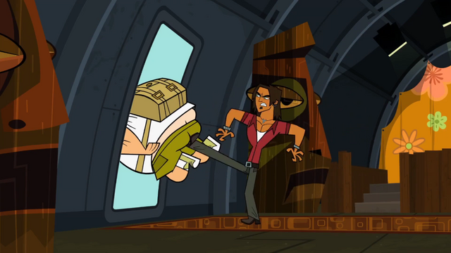 File:AlejandroKickOwen.png