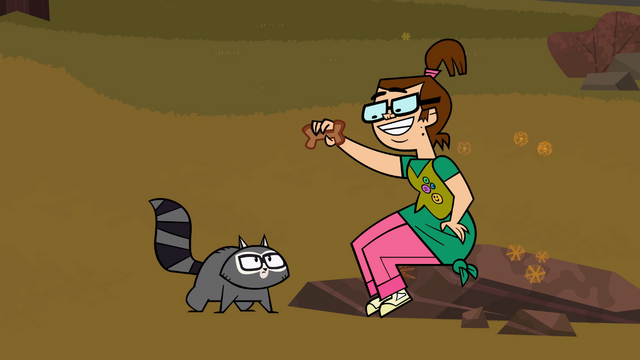 File:RaccoonTreat.png