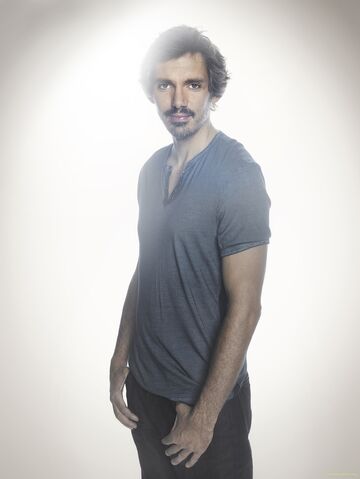 File:Calvin Norburg - Touch-S2-cast-006.jpg