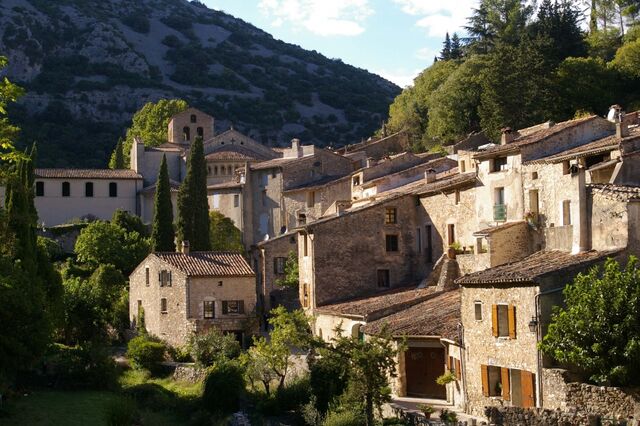 Fichier:Abbaye-de-gellone-1326117906-10197.jpg