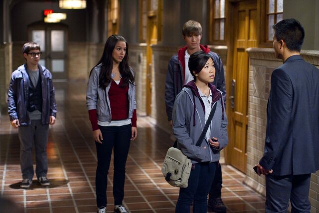 File:Tower-prep-s1e10-phone-home-05-1-.jpg