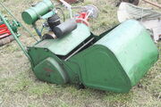 Greens mower at oickering 2009 - IMG 3098